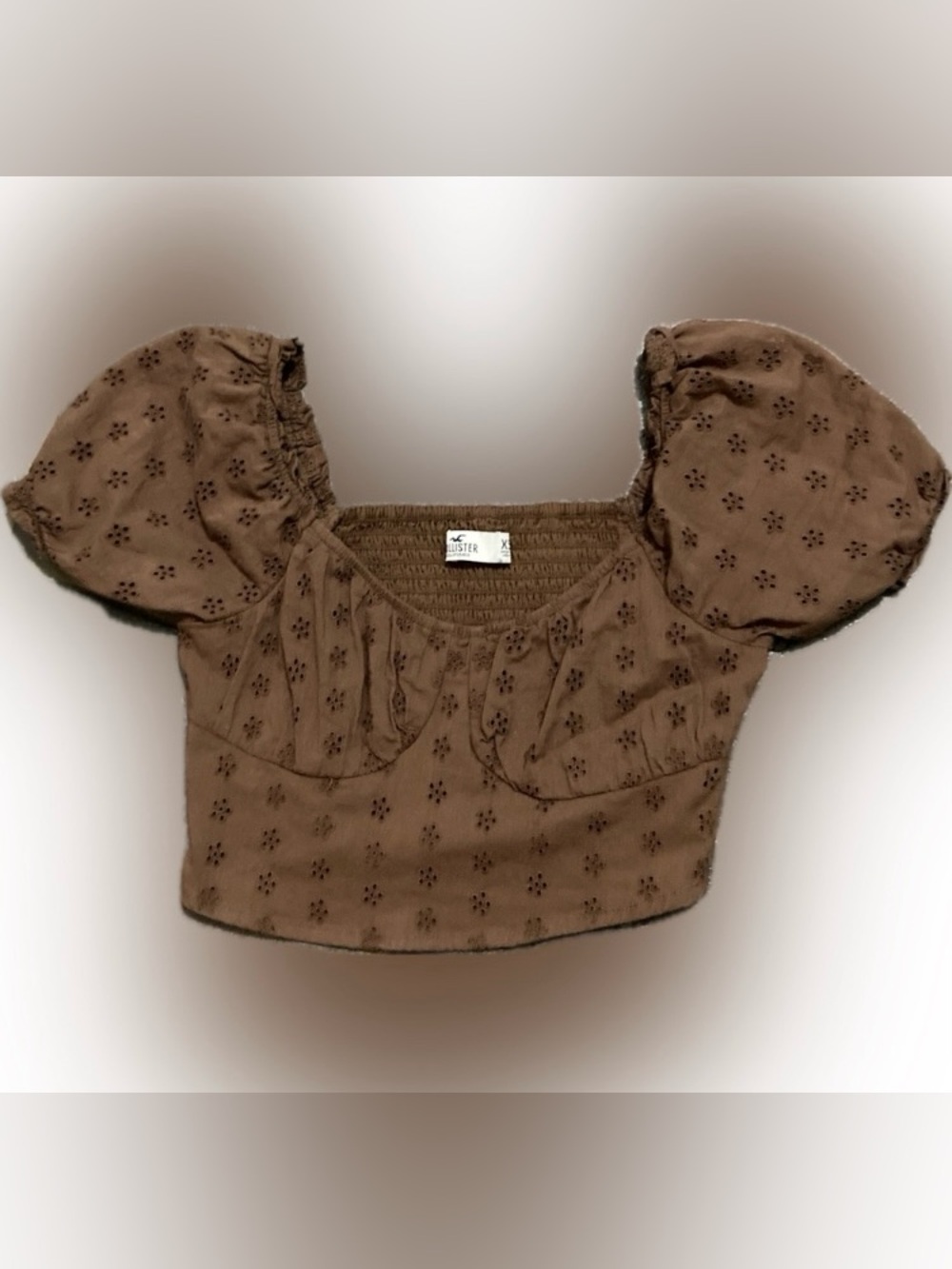 Hollister Brown Puff Sleeve Crop Top
Women's Size XS